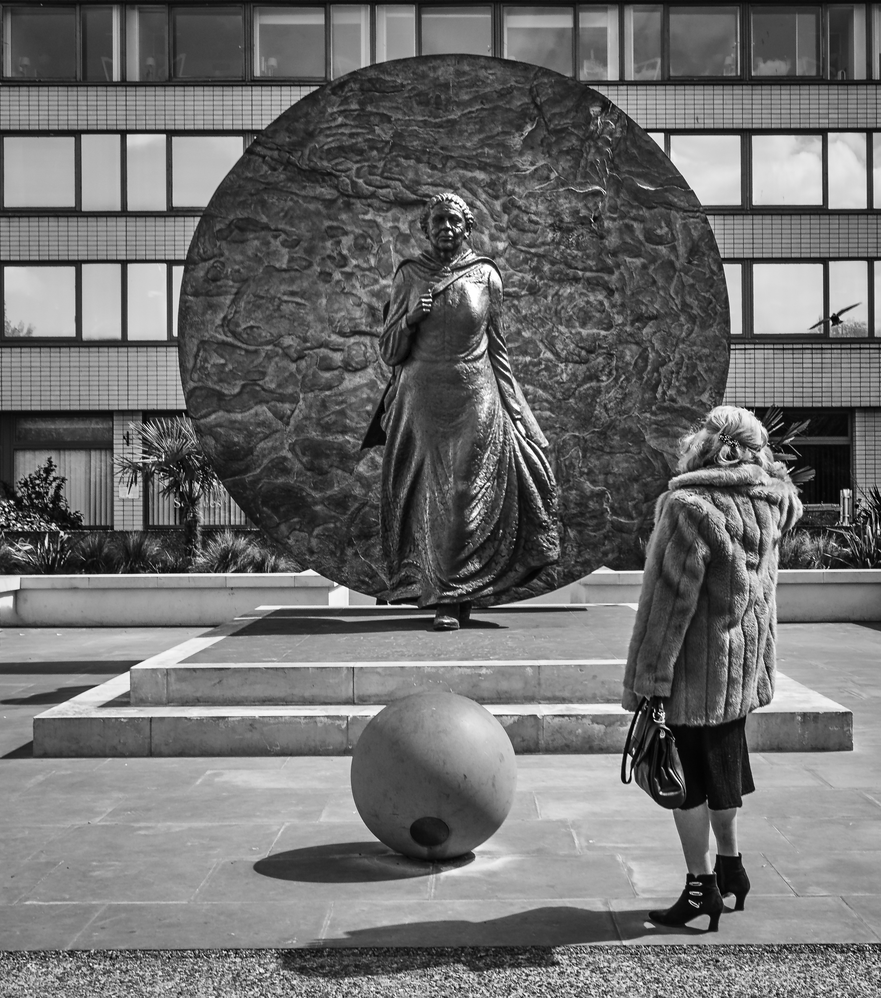 20170419  DSC7095 BLACK WHITE projects